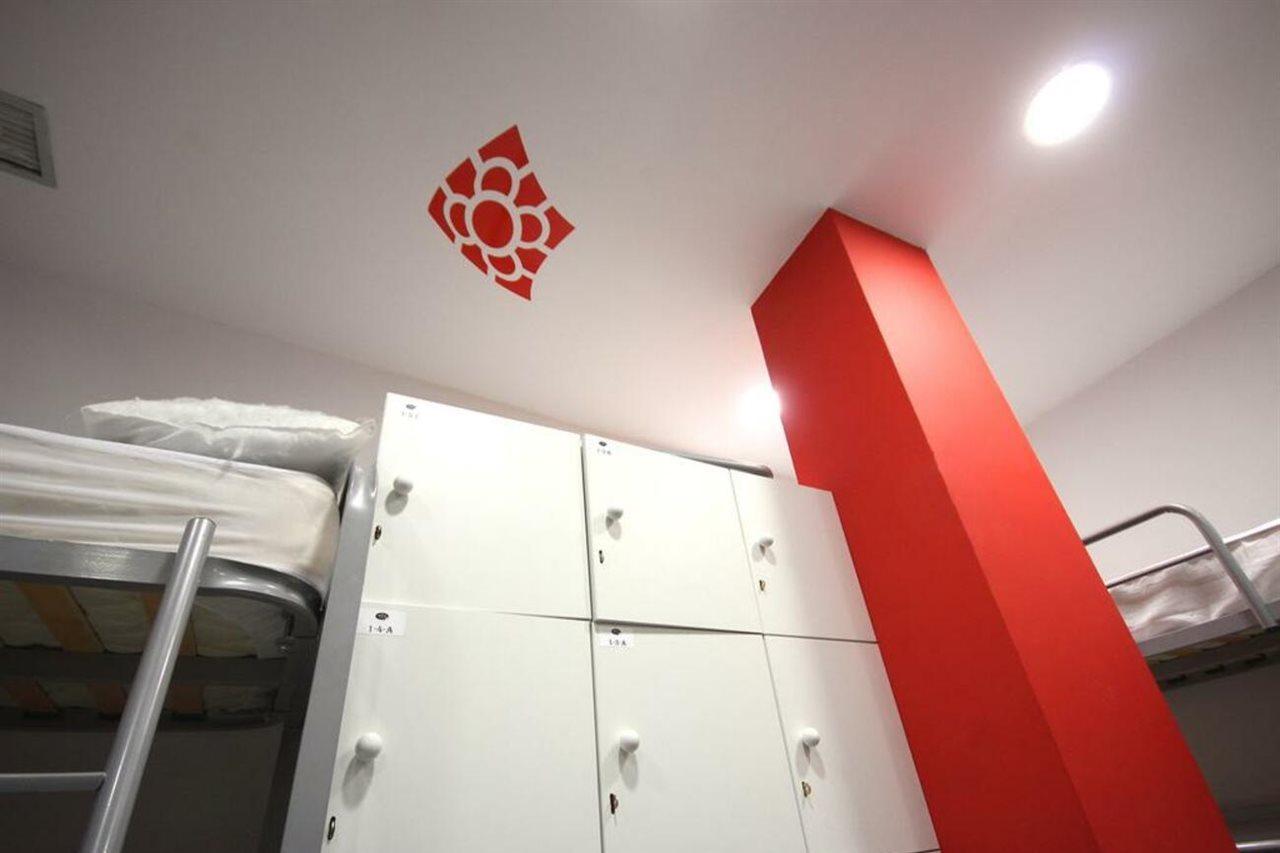 Botxo Gallery - Youth Hostel Bilbao Bagian luar foto
