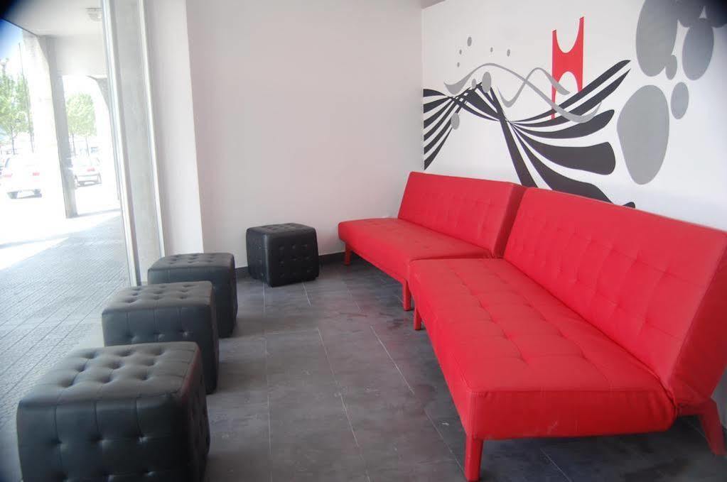 Botxo Gallery - Youth Hostel Bilbao Bagian luar foto